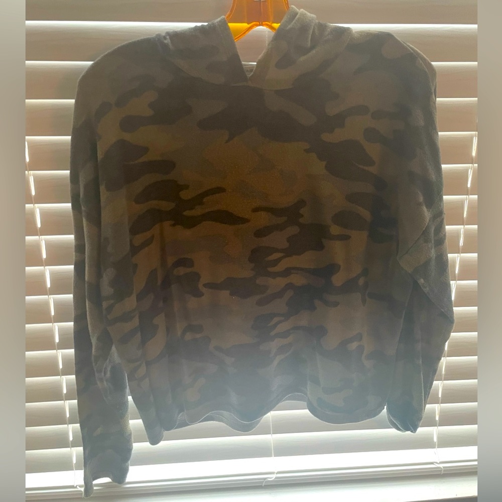 Cropped Cameo Sweatshirt